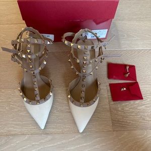 Valentino Garavani Rockstud caged leather 65 pump